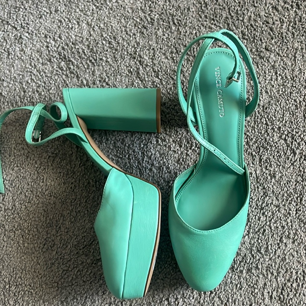 Vince camuto